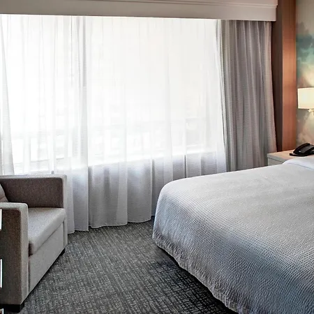 Courtyard By Marriott Toronto Downtown Hotel Exterior photo
